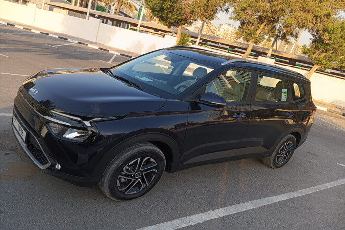 Kia Carens For Rent