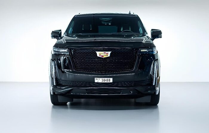 استأجر كاديلاك اسكاليد سبورت بلاتينيوم (أسود) في دبي - Luxury SUV