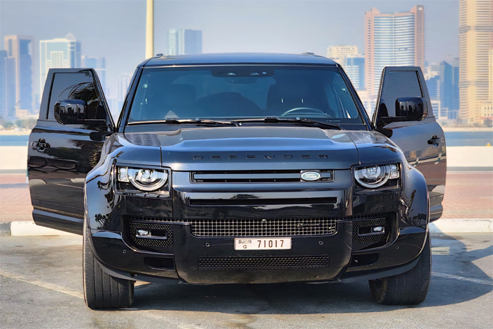 Land Rover Defender V6 Black For Rent