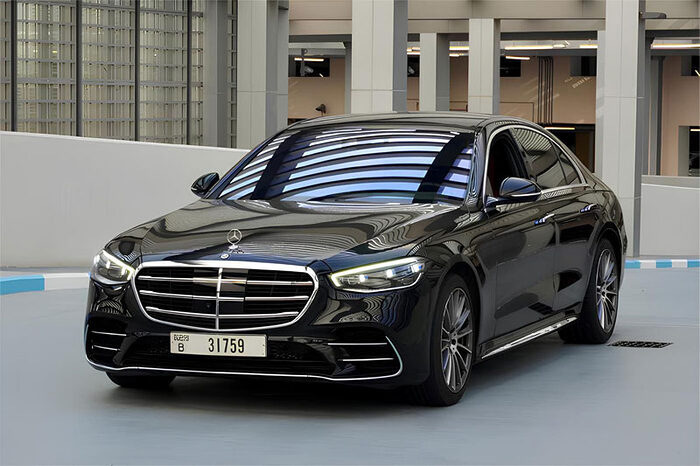 Rent Mercedes S580 Black Dubai