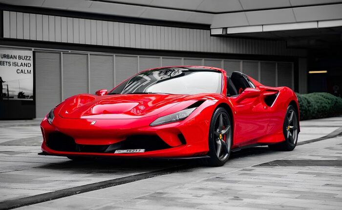 Noleggia Ferrari F8 Spider a Dubai | Noleggia Ferrari Cabriolet a Dubai